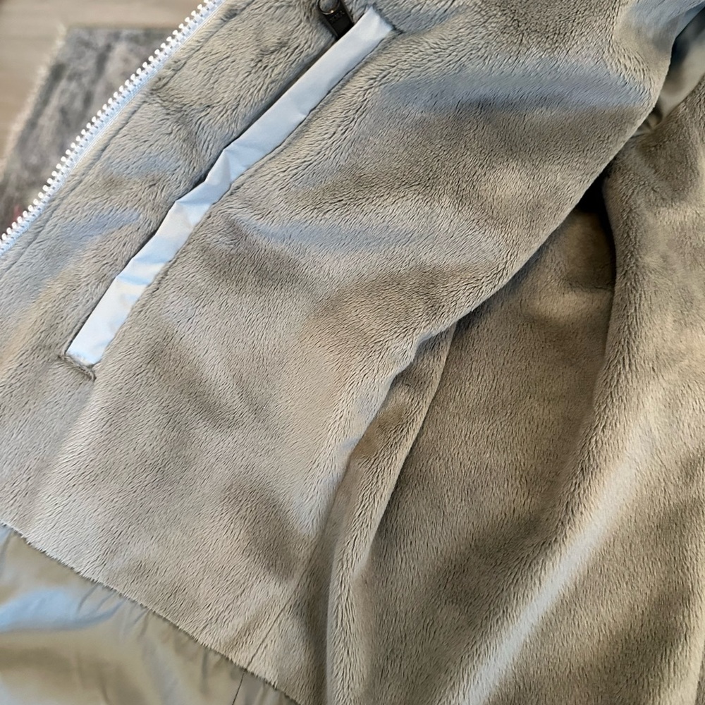 Women’s Marmot Montreal Down Coat - Picture 5 of 7